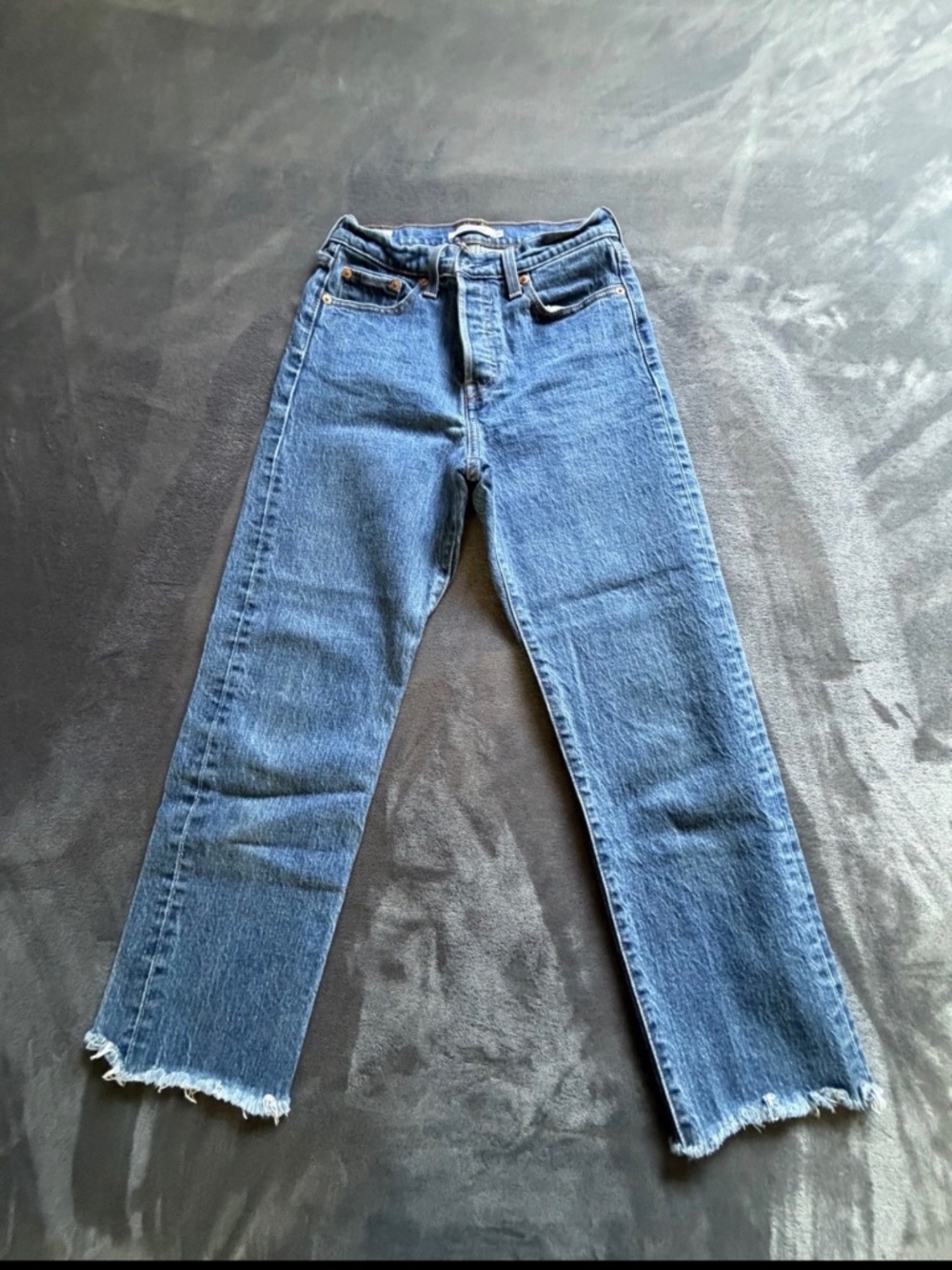 Vintage LEVI’S Size 26 Wedgie Straight Button Fly Cropped Ankle Dark Blue